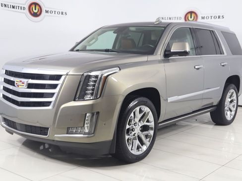 Used 2019 Cadillac Escalade Premium Luxury AWD/4WD image 5