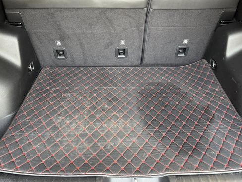 Used 2021 Jeep Cherokee Latitude Plus FWD image 24