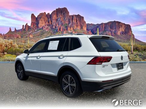 Used 2018 Volkswagen Tiguan SEL FWD image 4