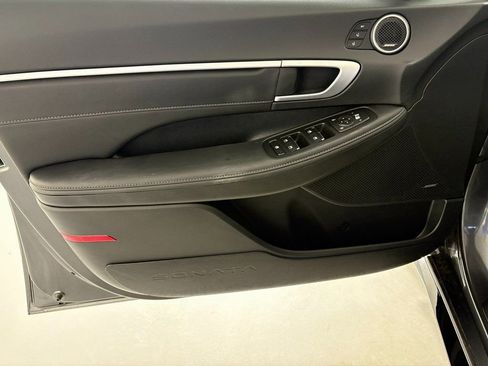 Used 2025 Hyundai Sonata Limited image 14