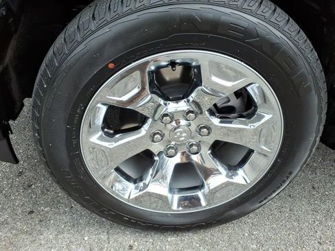 New 2026 RAM 1500 4x4 Crew Cab image 11