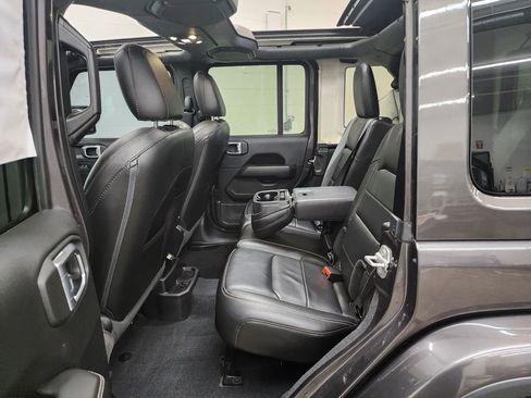 Used 2021 Jeep Wrangler Unlimited Sahara w/ Uconnect 4C Nav & Sound Group image 26