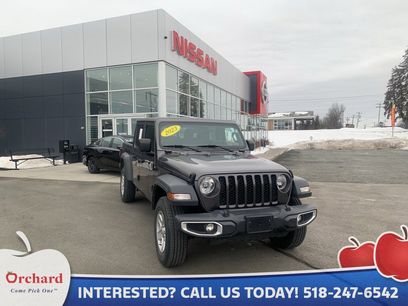 Used 2023 Jeep Gladiator Sport