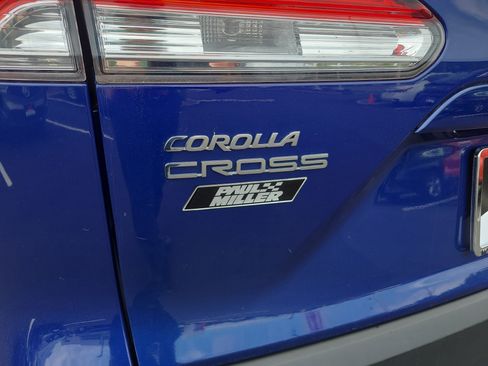 Certified 2022 Toyota Corolla Cross LE AWD/4WD image 28