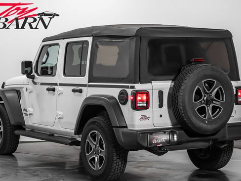 Used 2019 Jeep Wrangler Unlimited Sport S image 3