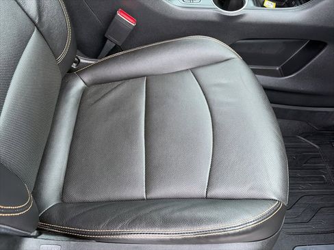 Certified 2021 GMC Terrain SLT image 28