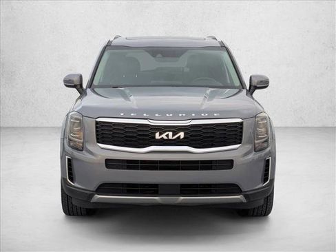 Used 2022 Kia Telluride S FWD image 2