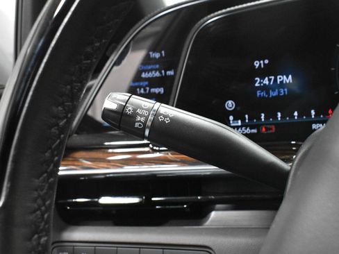 Certified 2023 Cadillac Escalade ESV Premium Luxury AWD/4WD image 12