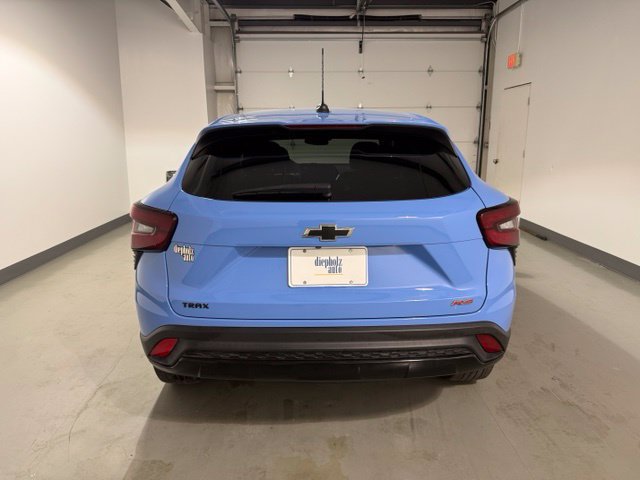 Used 2024 Chevrolet Trax RS w/ Driver Confidence Package FWD image 6