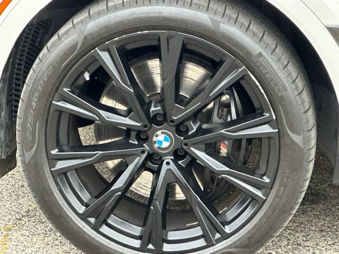 Used 2021 BMW X7 M50i AWD/4WD image 35