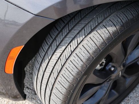 Used 2019 Chrysler Pacifica Touring Plus w/ S Appearance Package FWD image 29