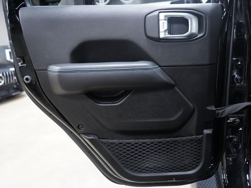 Used 2024 Jeep Wrangler High Altitude AWD/4WD image 23