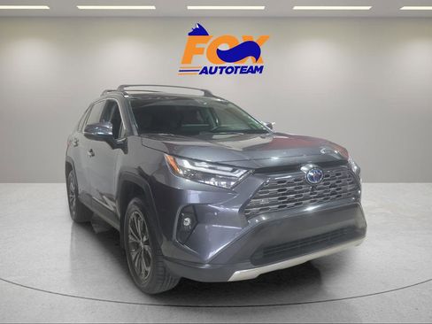 Used 2024 Toyota RAV4 Limited w/ Advanced Technology Package image 4