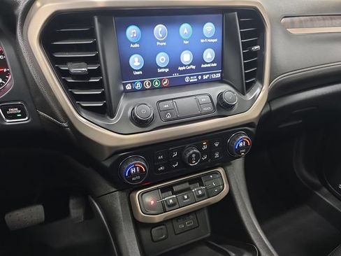 Used 2023 GMC Acadia Denali w/ Denali Technology Package AWD/4WD image 20