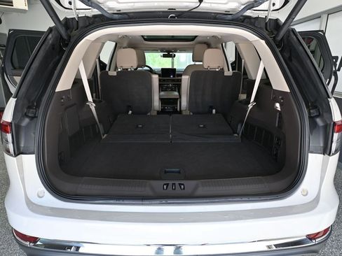 Used 2023 Lincoln Aviator Reserve image 42