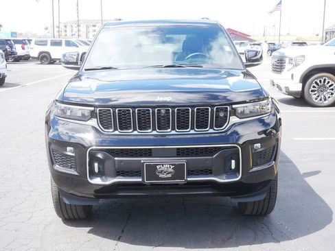 Used 2024 Jeep Grand Cherokee Overland w/ Adv Protech Group III AWD/4WD image 3