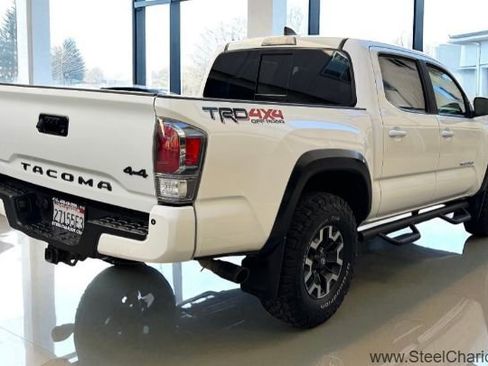 Used 2021 Toyota Tacoma TRD Off-Road w/ Technology Package image 5
