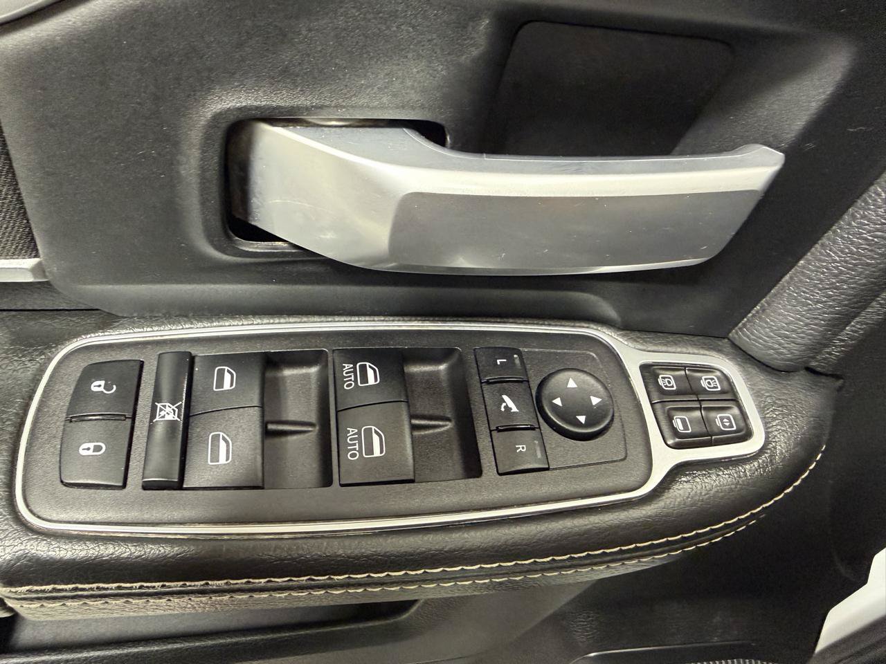 Used 2024 RAM 2500 Big Horn w/ Off Road Package AWD/4WD image 12