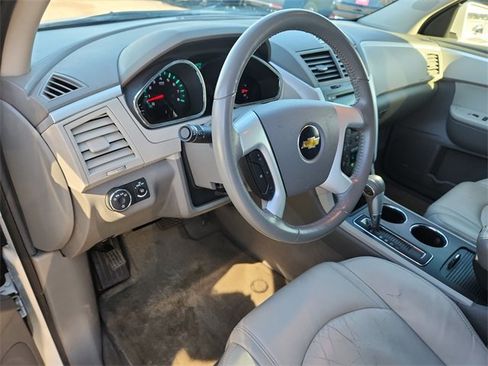Used 2011 Chevrolet Traverse LT w/ Personal Connectivity Package image 10