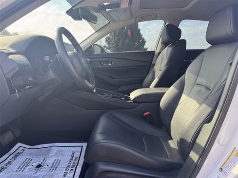 Used 2024 Honda Accord Touring image 9