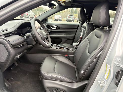 New 2026 Jeep Compass Limited w/ Sun, Sound & Navigation Group image 10