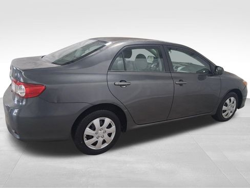 Used 2011 Toyota Corolla LE FWD image 5