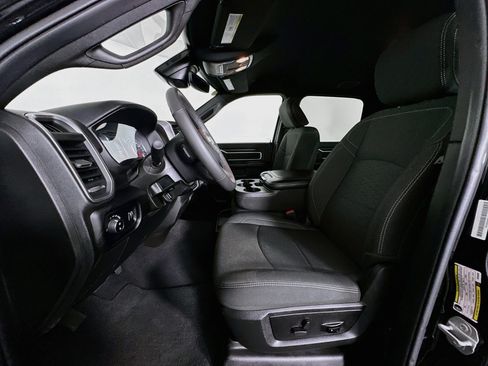 Used 2025 RAM 2500 Big Horn AWD/4WD image 13