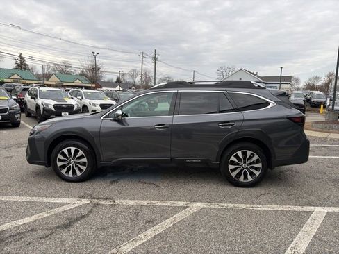 Used 2023 Subaru Outback Touring XT image 3