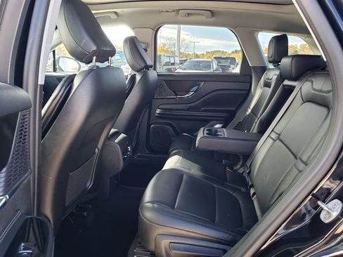 Used 2022 Lincoln Corsair AWD w/ Premium Package image 15