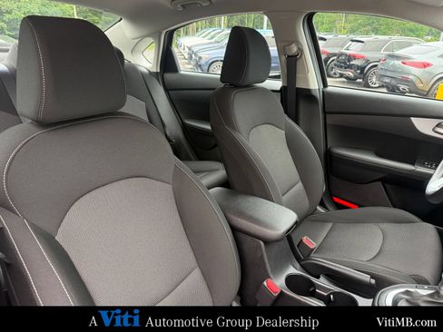 Used 2024 Kia Forte LXS w/ LXS Technology Package FWD image 29