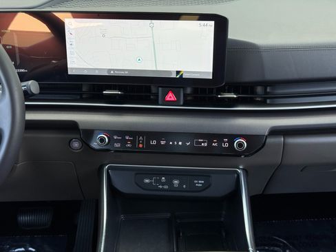Used 2025 Kia Carnival SX FWD image 25