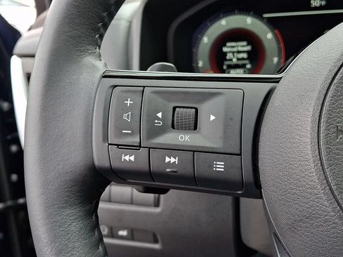 Used 2023 Nissan Rogue Platinum AWD/4WD image 25