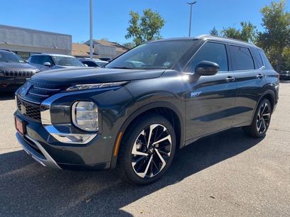 New 2025 Mitsubishi Outlander 4WD Plug-In Hybrid