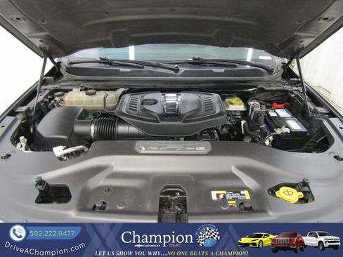 Used 2023 Jeep Wagoneer L Series II AWD/4WD image 46