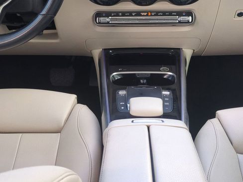 Used 2023 Mercedes-Benz GLB 250 image 21