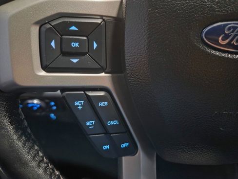 Used 2020 Ford F250 Lariat w/ Chrome Package image 38