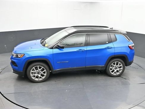 Used 2025 Jeep Compass Limited AWD/4WD image 41