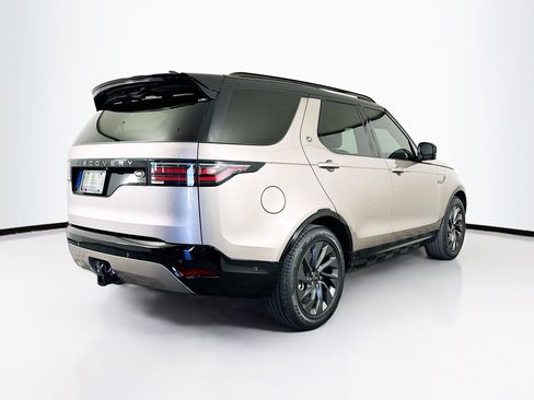 Used 2023 Land Rover Discovery S R-Dynamic image 9