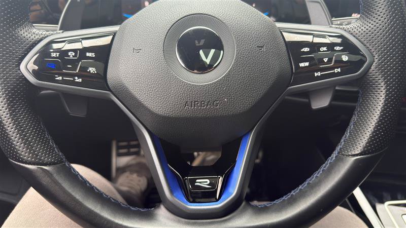 Used 2023 Volkswagen Golf R AWD/4WD image 36