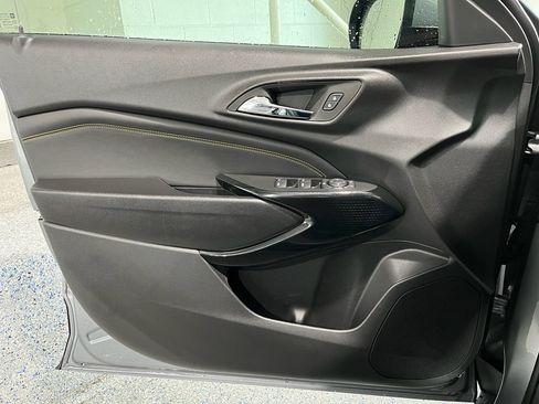 Used 2026 Chevrolet Trax LT FWD image 26