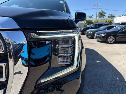 Used 2021 GMC Yukon SLT w/ SLT Premium Package AWD/4WD image 7