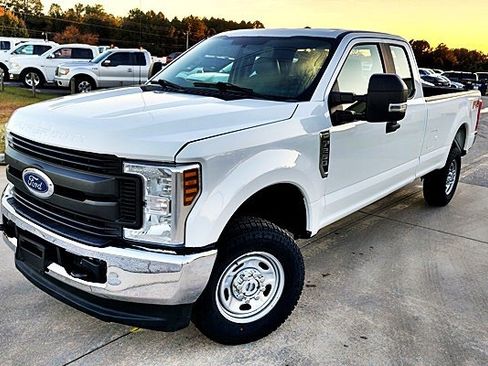 Used 2019 Ford F250 XL w/ XL Value Package image 3