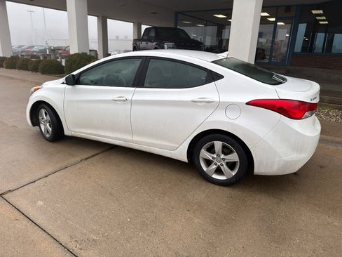 Used 2013 Hyundai Elantra GLS w/ Preferred Pkg image 8