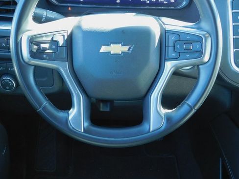 Used 2023 Chevrolet Suburban LT image 18