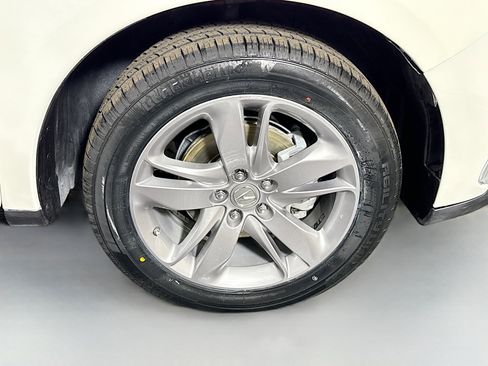 Used 2019 Acura RDX FWD w/ Advance Package image 32