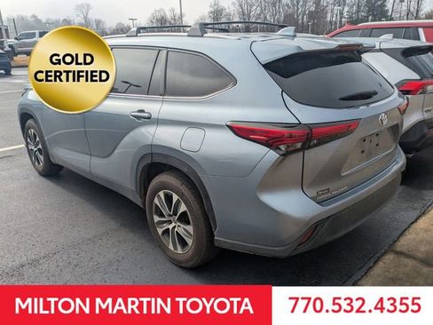 Certified 2023 Toyota Highlander XLE image 4