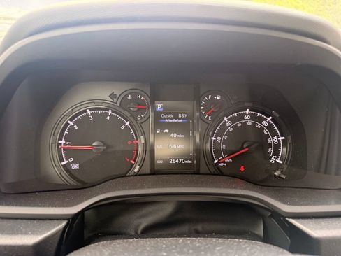 Used 2023 Toyota 4Runner SR5 AWD/4WD image 26