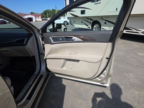 Used 2017 Lincoln MKZ Reserve FWD image 48