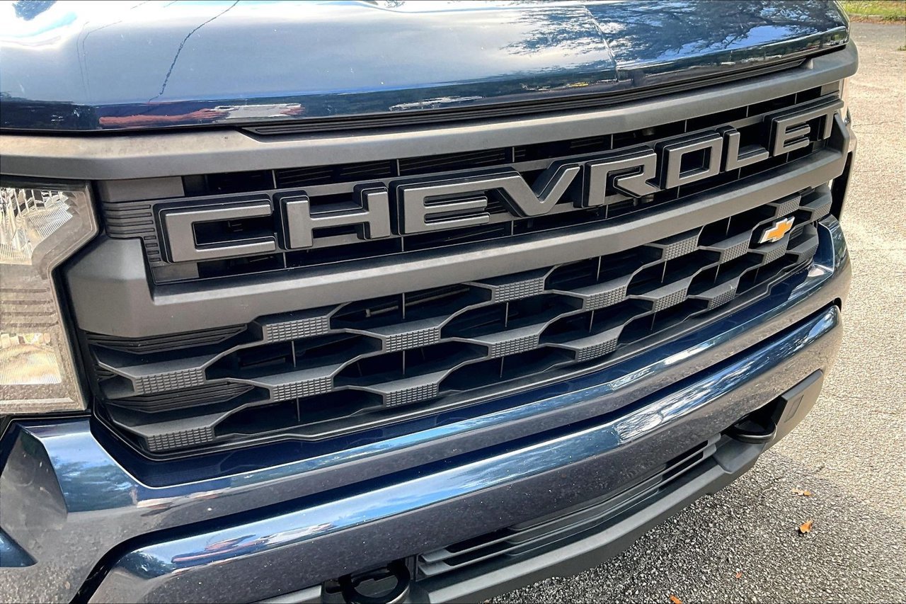 Used 2022 Chevrolet Silverado 1500 Custom AWD/4WD image 34