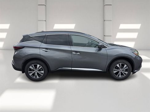 Used 2022 Nissan Murano SV image 3